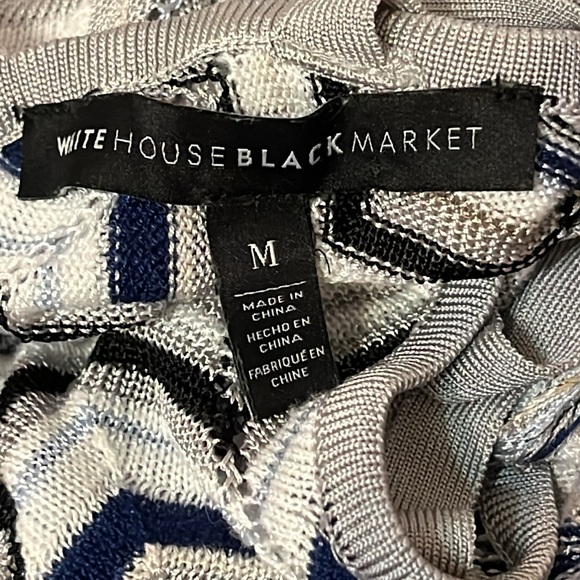 White House Black Market ZigZag Cross-Back White, Blue, Gray Sweater in Medium - Picture 4 of 16